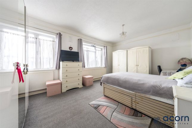Flat for sale in Southbourne Court, The Hyde, London