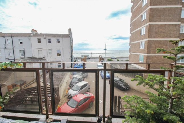 1-bed flat on 25, Madeira Court, Weston-super-Mare, £130,000