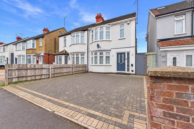 2-bed semi-detached on Beechwood Road, Luton, £300,000