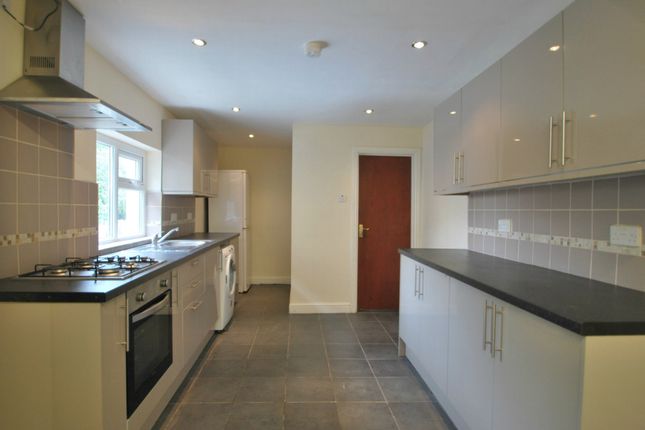 6-bed terraced on Richmond Road, Cardiff, £2,970/mo