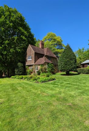 Thumbnail Detached house to rent in Fernden Lane, Haslemere