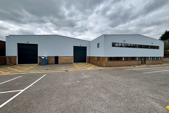 Thumbnail Industrial to let in Unit 14 Windmill Trading Estate, Thistle Road, Luton