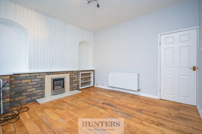 Manor Grove, Castleford photo 3