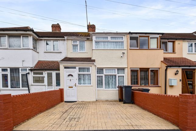 Thumbnail Terraced house for sale in Beam Avenue, Dagenham