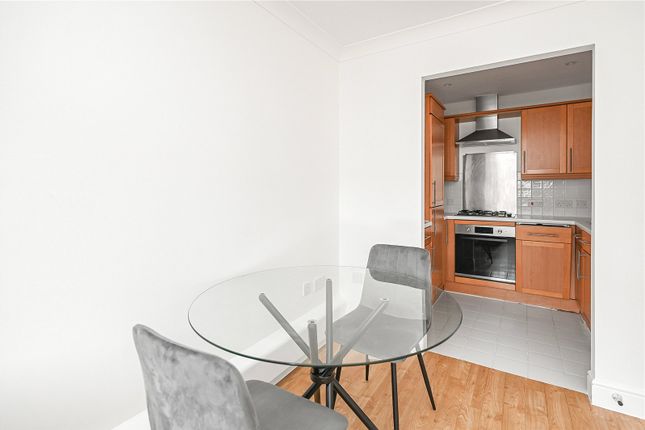 Flat 4 Michell House, 91, Heath Road, Twickenham photo 4