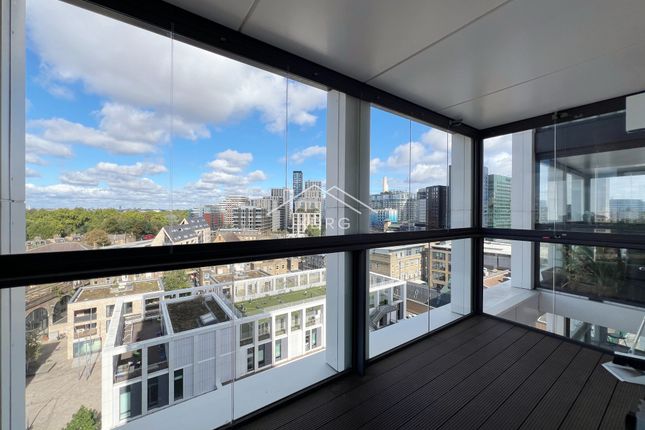 46Brogan01, Battersea Park Road, London photo 5