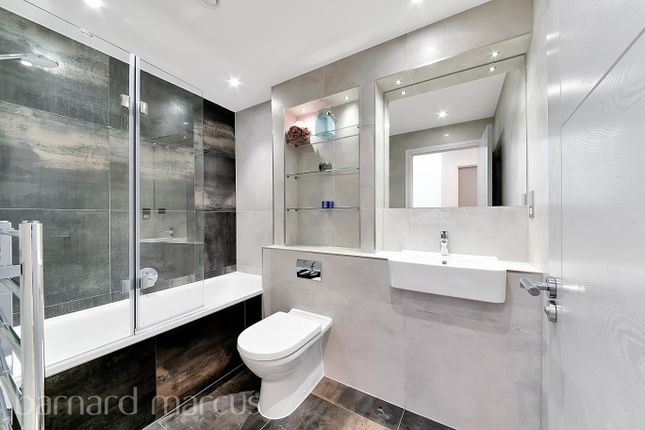 Flat 16, Walpole Court, Ealing Green, Ealing photo 4