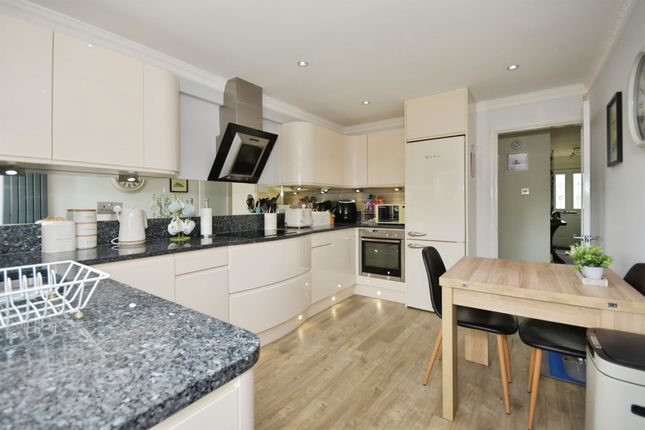 8a, Linden Crescent, Sheffield photo 4