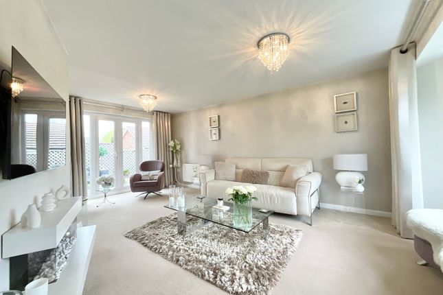 2 Abbey Park Way, Crewe photo 2