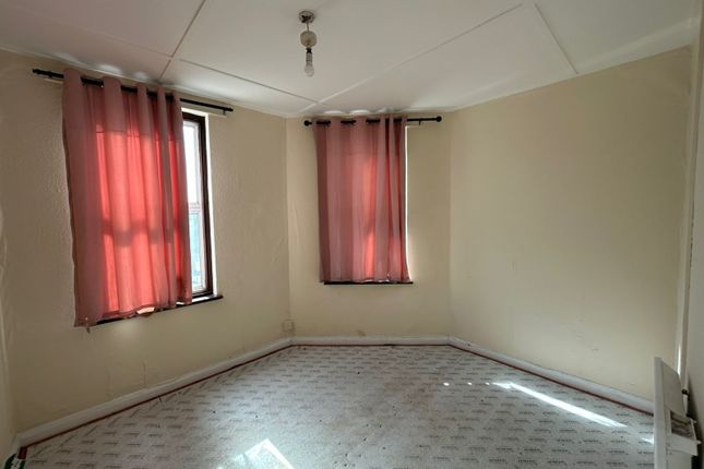 288a Kingshill Avenue, Hayes photo 4