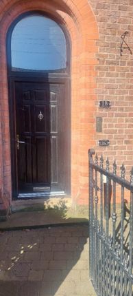 Flat to rent in Derby Lane, Old Swan, Liverpool