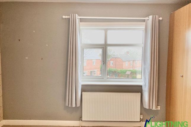 114, Broadway, GATESHEAD photo 3