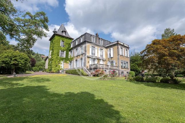 Property for sale in Durtol, 63830, France, Auvergne, Durtol, 63830, France