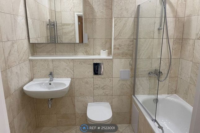 Apartment, B Braceby Avenue, Birmingham photo 2