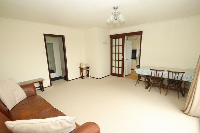 136, Dyke Drive, Kent photo 3