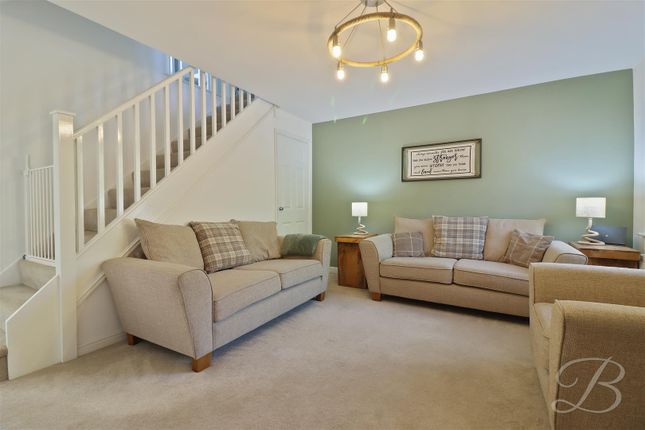 17, Lumbwood Court, Chesterfield photo 3