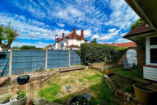 Property for sale in Hadleigh Road, Leigh-On-Sea
