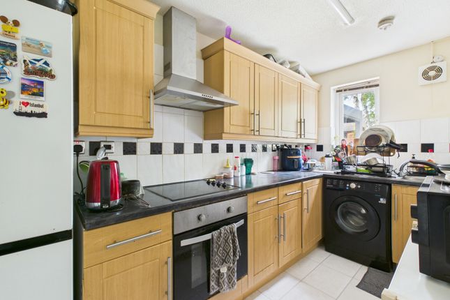 23 Course Park Crescent, Fareham photo 3