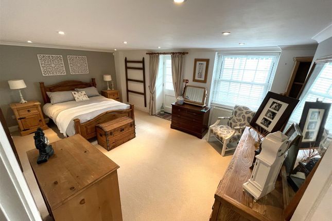 Flat 2, 9/10, Victoria Parade, Broadstairs photo 4