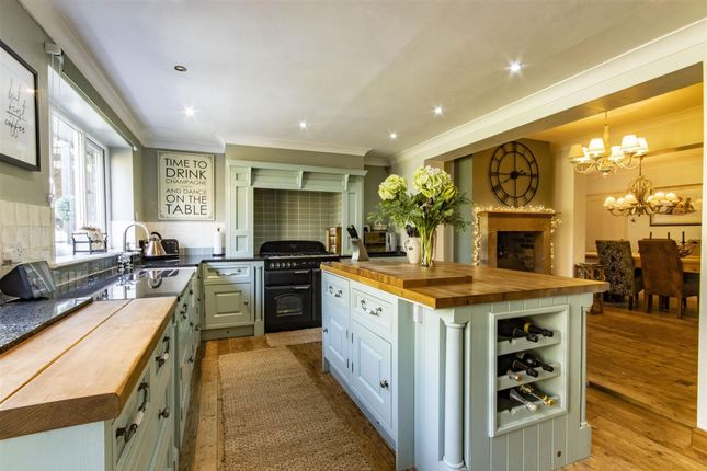 14 The Poplars, Chesterfield photo 2