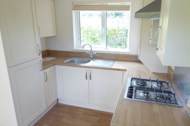 110, Fangrove Park, Lyne, Chertsey photo 2