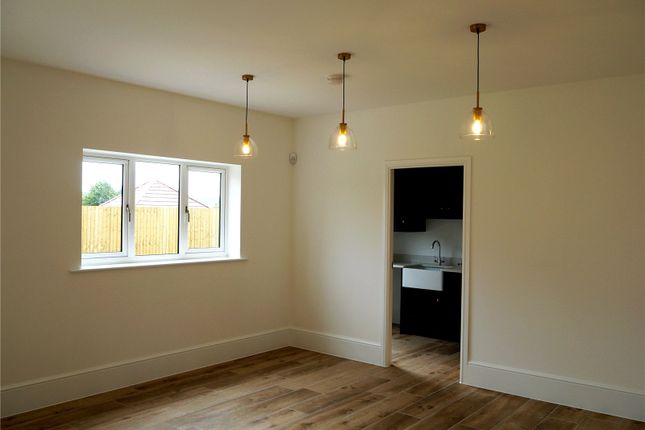 Town house for sale in Bridge Road, Wollaton