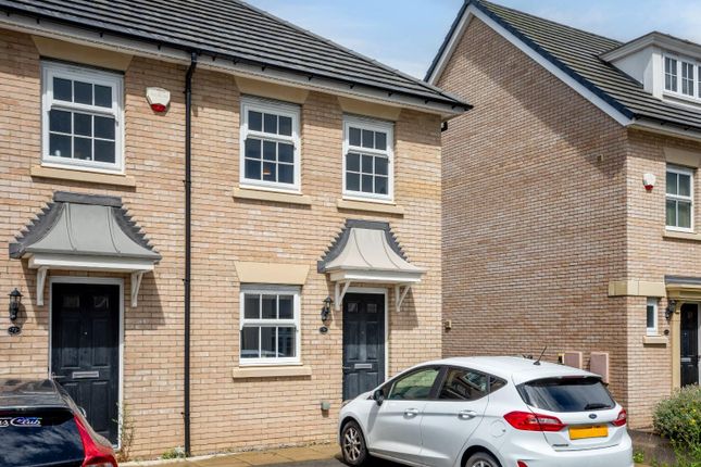 Thumbnail Town house for sale in Farro Drive, Rawcliffe, York