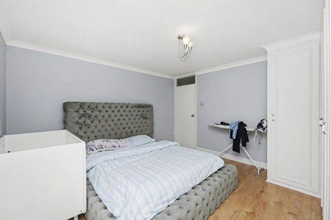 23 Austin Court, Village Road, Enfield photo 4
