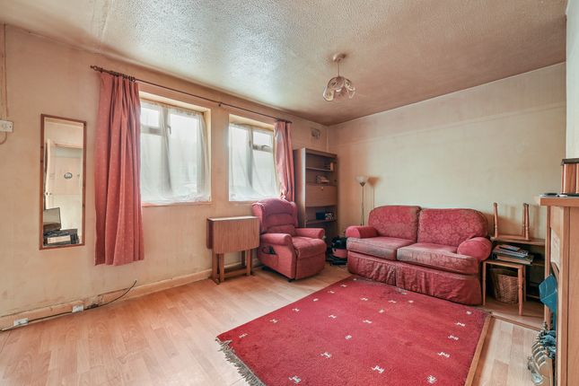 8, Chicheley Road, Harrow photo 3
