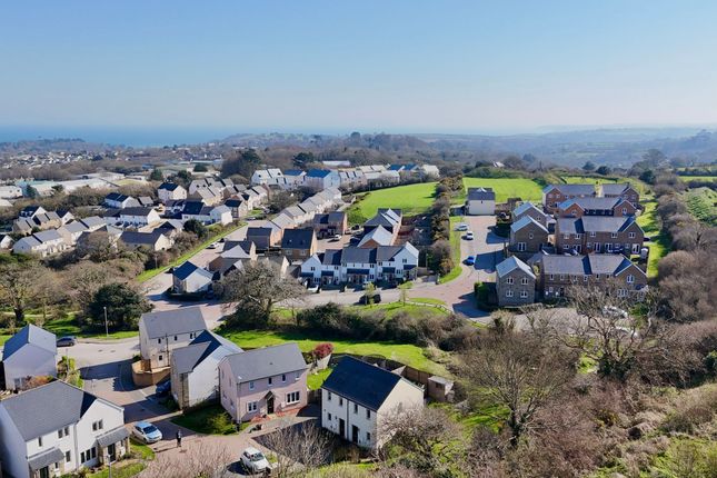 10 Hillhead Rise, Falmouth photo 2
