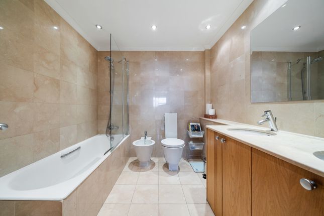 Flat for sale in Century Court, Grove End Road, St John's Wood, London