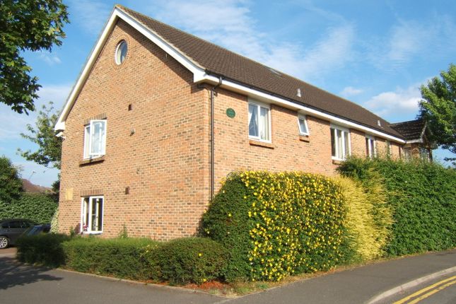 Thumbnail Flat to rent in The Weint, Drift Close, Colnbrook