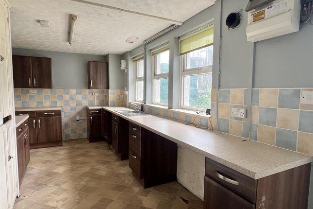 13, Mountbatten Road, Penwithick photo 2