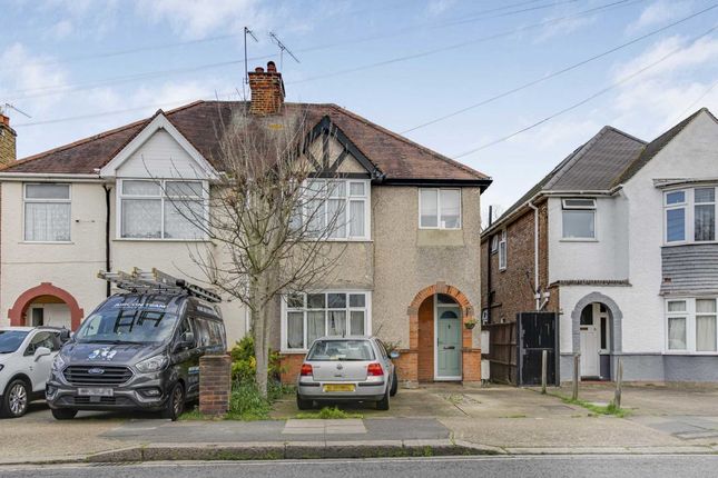 Flat for sale in Whitton Road, Whitton, Hounslow