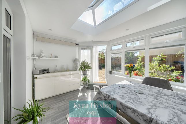 19, Shareford Way, Exeter photo 3