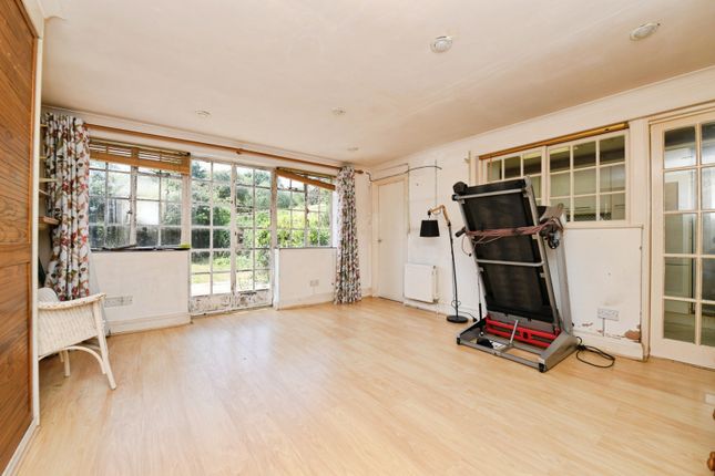 1, Plummers Road, Colchester photo 4