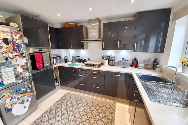 49, Nightingale Lane, Barnham photo 3