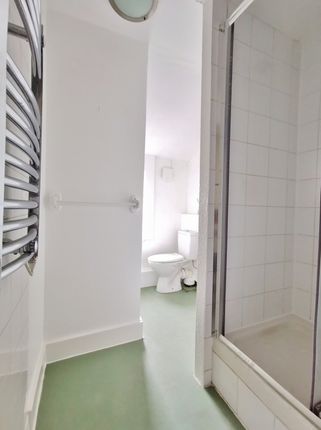 Flat 7, 64 Onslow Gardens, Muswell Hill photo 5