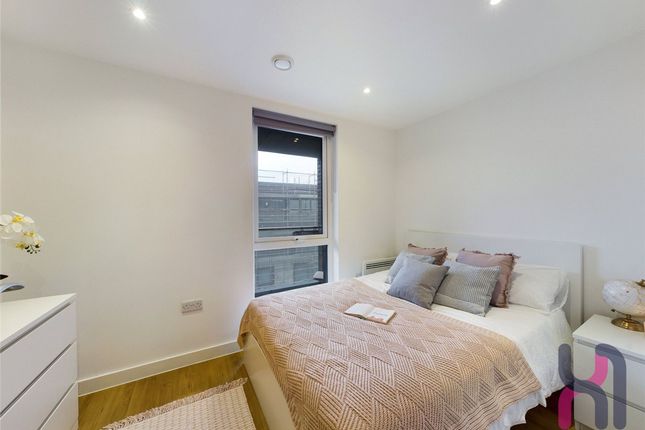 422N The Plaza, 1  Advent Way, Ancoats photo 3
