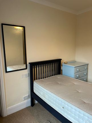 Room to rent in Temple Street, Sidmouth