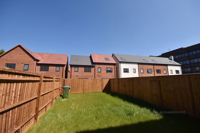 5, Sanders Lane, Buckinghamshire photo 4