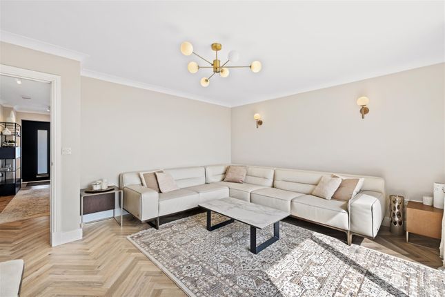 83, Queen Victoria Avenue, Hove photo 4