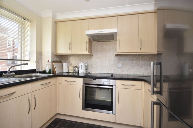 32 Dickens Court, Harold Road, Margate photo 4