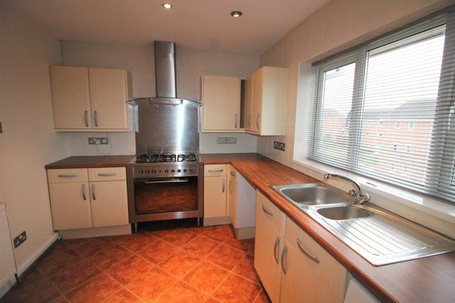 29, Campbell Court, Stockton photo 2