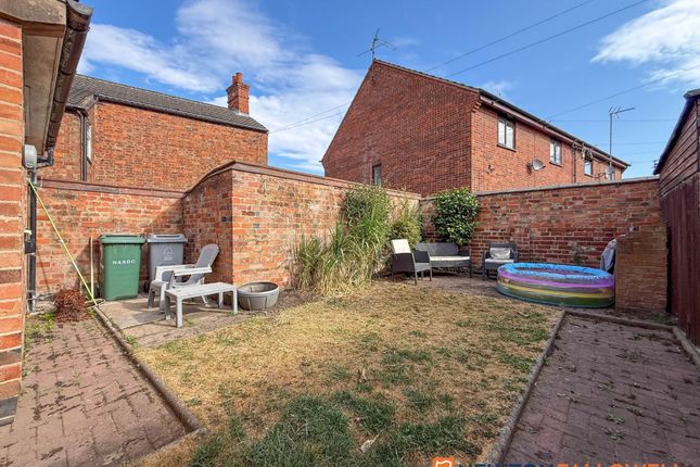 2 Currie Road, Newark photo 3