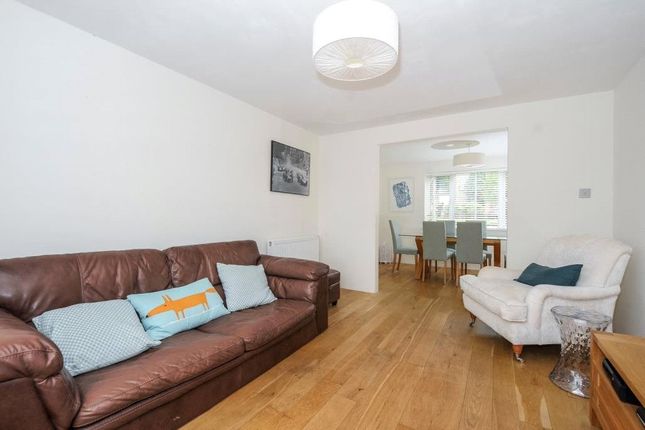 2, Highfields, Ascot photo 2