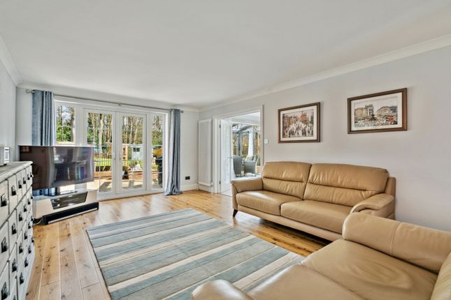 9, Haywood Park, Chorleywood photo 2