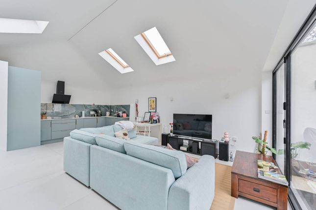 2-bed semi-detached on Bickersteth Road, Tooting, £700,000