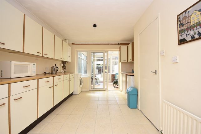 1a, 73, Cornwall Gardens, Margate photo 4