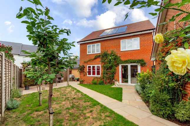 54 Goshawk Rise, Wymondham photo 2